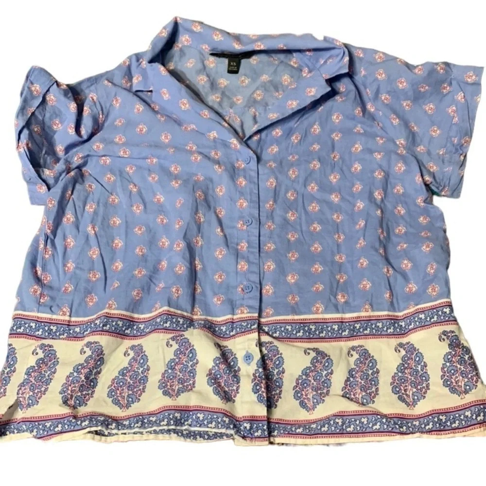 BANANA Republic women's XS button down blouse, blue with paisley design